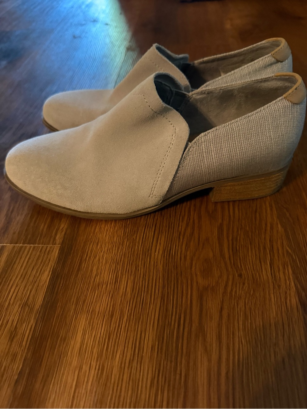 Toms Women's Slip-On Shoe in Light Brown